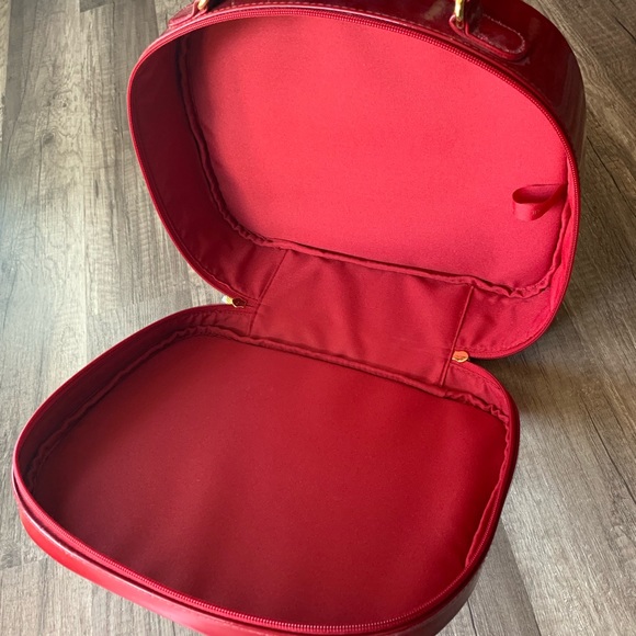 Estée Lauder red makeup travel bag - Picture 6 of 6